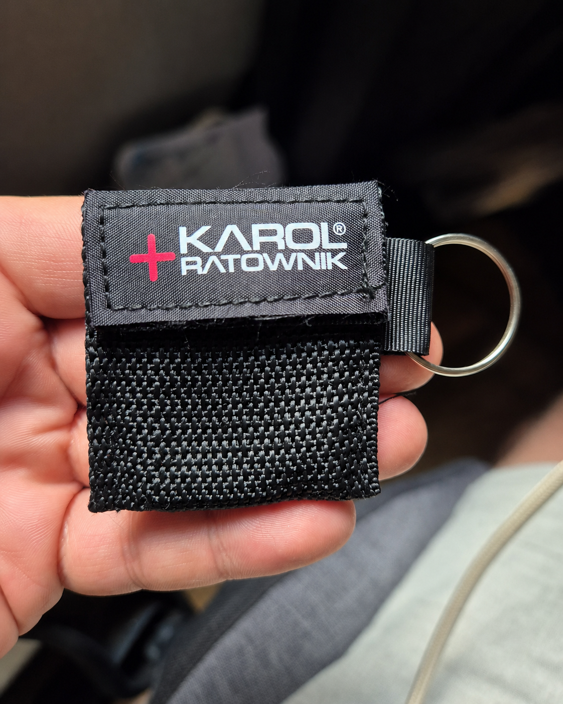 Kompaktowy futerał Karol Ratownik®